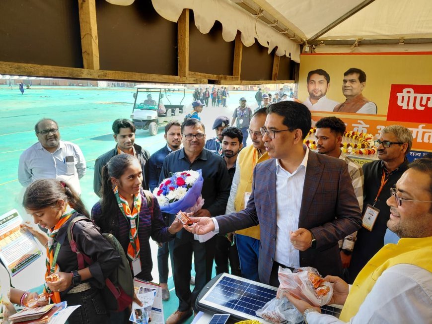 Lucknow : 19वीं राष्ट्रीय जम्बूरी में 35 हजार प्रतिभागियों ने लिया हिस्सा, आत्मनिर्भर भारत थीम पर वैकल्पिक ऊर्जा प्रदर्शनी का निरीक्षण