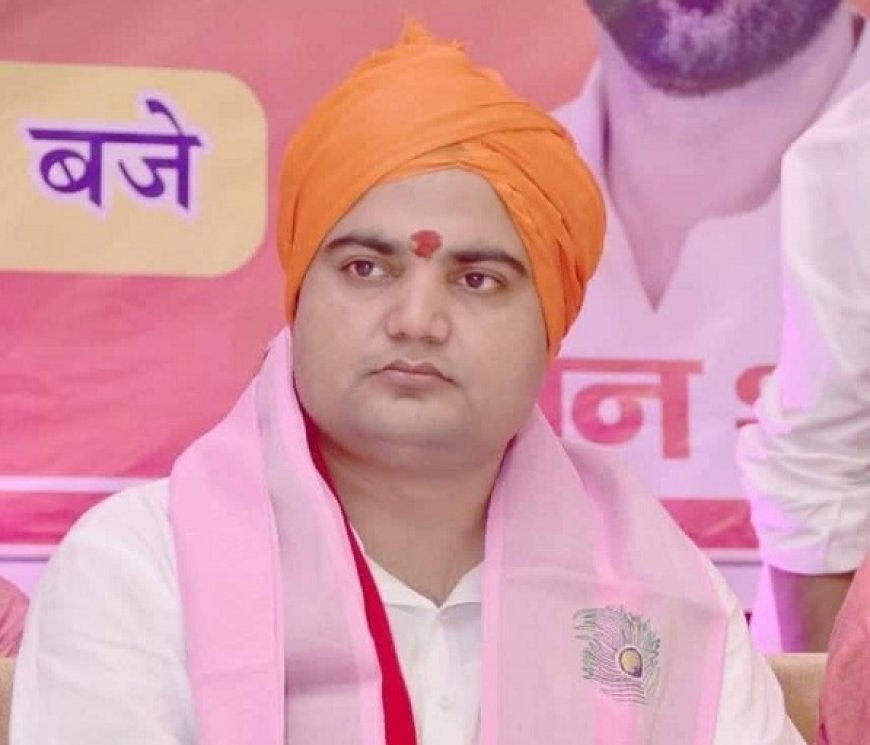 Hathras: आईएएस संतोष वर्मा के विवादित बयान पर ब्राह्मण समाज फूटा, राष्ट्रपति को पत्र—देशव्यापी आंदोलन की धमकी। 