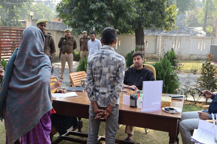 Hardoi: जिलाधिकारी अनुनय झा ने जनसुनवाई में सुनी 59 शिकायतें, त्वरित निस्तारण के दिए निर्देश। 