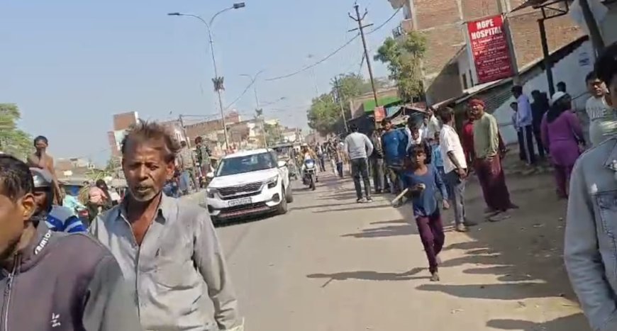 Sitapur : लहरपुर में डीसीएम ने बाइक सवार किशोर को मारी टक्कर, मौके पर मौत