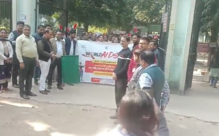 Sitapur : विश्व एड्स दिवस पर सीतापुर में निकली जागरूकता परेड