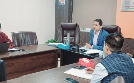 Lucknow : मिशन निदेशक पुलकित खरे ने कौशल प्रशिक्षण गतिविधियों की प्रगति की समीक्षा की