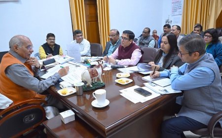 Lucknow: पशुधन मंत्री धर्मपाल सिंह ने सभी गोआश्रय स्थलों की सघन समीक्षा की, कई जनपदों में अनियमितता पर कड़े निर्देश। 