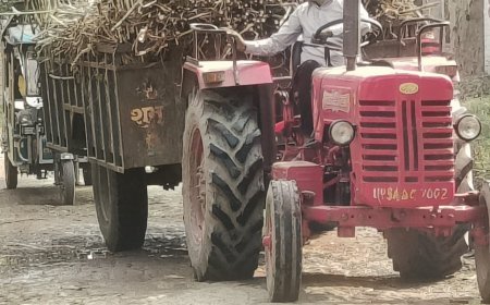 Sitapur : कटिया में रोज़ाना जाम से जनजीवन अस्त-व्यस्त, इंटरलॉकिंग टूटी, आरसीसी सड़क अधूरी ग्रामीणों ने कटिया बाईपास की उठाई मांग