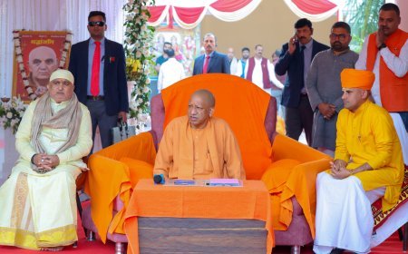 Lucknow : मुख्यमंत्री ने विश्व दिव्यांग दिवस पर दिव्यांगजन सशक्तिकरण के क्षेत्र के 30 व्यक्तियों/संस्थाओं/नियोक्ताओं एवं सर्वश्रेष्ठ दिव्यांग कार्मिकों को राज्यस्तरीय पुरस्कार दिए