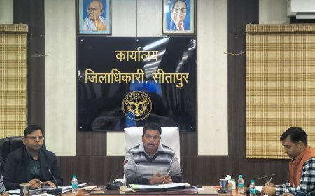 Sitapur : डीएम की अध्यक्षता में जल जीवन मिशन,पेयजल सहित प्रभावित सड़कों के पुनर्निर्माण को लेकर बैठक आयोजित