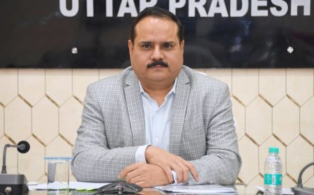 Lucknow : मृतक, शिफ्टेड, अनुपस्थित मतदाताओं की बीएलओ पुनः गहन जांच करें, इस कार्य में बीएलए का भी लें सहयोग - मुख्य निर्वाचन अधिकारी नवदीप रिणवा