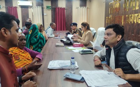 Sitapur : लहरपुर में संपूर्ण समाधान दिवस: 91 शिकायतें आईं, 20 का मौके पर निपटारा