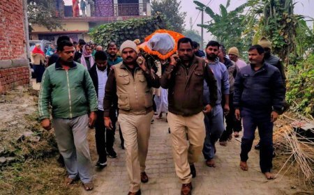 Sant Kabir Nagar : जालौन इंस्पेक्टर अरुण राय की मौत पर पुलिस में शोक की लहर, संत कबीर नगर में अंतिम संस्कार