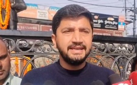 Mussoorie: मसूरी के विकास को लेकर बढ़ी सियासी गर्मी, कांग्रेस बीजेपी नेताओं में जुबानी जंग तेज।