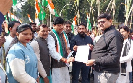 Hadoi: फर्जी गन्ना सट्टे के खिलाफ कांग्रेस का कलेक्ट्रेट पर जोरदार प्रदर्शन, CM को सौंपा ज्ञापन। 