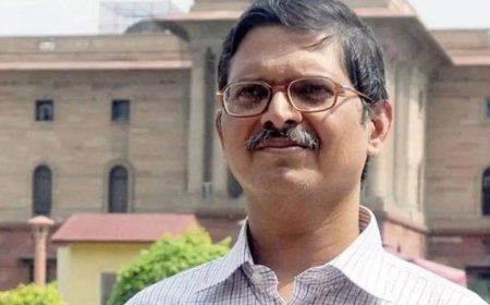 Deoria : पूर्व आईपीएस अमिताभ ठाकुर को औद्योगिक प्लॉट आवंटन में कथित धोखाधड़ी के मामले में गिरफ्तार कर लिया गया।