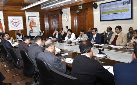 Lucknow : मुख्य सचिव की अध्यक्षता में प्रोजेक्ट मॉनिटरिंग ग्रुप की बैठक संपन्न, अगली पीएमजी बैठक में सभी परियोजनाओं में बेहतर प्रगति के निर्देश दिए