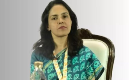 Lucknow : कोडीन युक्त कफ सिरप की बिक्री जांच के बीच मामूली गलतियों के लिए छोटे दुकानदारों को मिली राहत, आयुक्त डॉ. रोशन जैकब ने जारी किये निर्देश