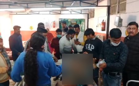 Hardoi : राइफल साफ करते समय सेवानिवृत्त बैंक मैनेजर को लगी गोली, हालत गंभीर