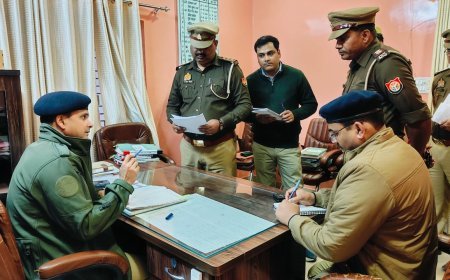 Hardoi : पुलिस अधीक्षक ने थाना सुरसा का वार्षिक निरीक्षण किया, चौकीदारों को कंबल बांटे