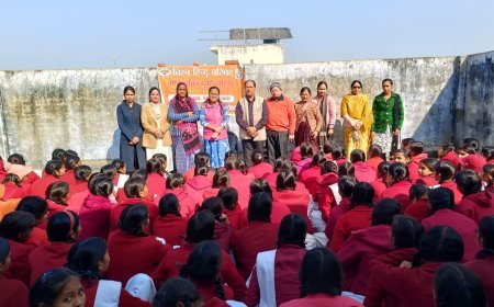 Hathras : हाथरस में नशा मुक्त भारत कार्यक्रम में शिवानी चौधरी ने परिवारों को एकजुट रहने की सलाह दी