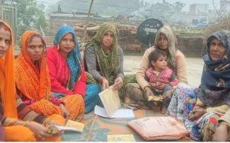 Hathras : रुदायन गांव में स्वयं सहायता समूह से महिलाओं को मिल रहा रोजगार