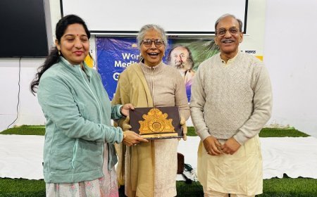 Lucknow: विश्व ध्यान दिवस के उपलक्ष्य में उत्तर प्रदेश राज्य पुरातत्व निदेशालय द्वारा एक दिवसीय योग साधना शिविर का आयोजन। 