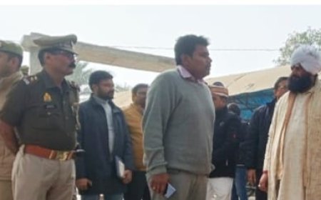 Sitapur : सीतापुर डीएम ने 84 कोसी होली परिक्रमा मार्ग का किया निरीक्षण