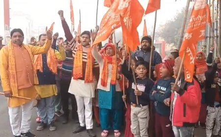 Sambhal : श्री श्री 68 तीर्थ 19 कूप कीर्तन सेवा संघ द्वारा भव्य पैदल मार्च व संकीर्तन आयोजन