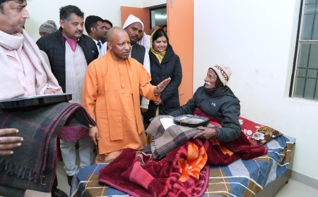 Gorakhpur : भीषण शीतलहर का कहर- यूपी में 12वीं तक के सभी स्कूल 1 जनवरी तक बंद, सीएम योगी के सख्त निर्देश