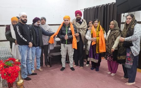 Deoband : फूलों की वर्षा कर किया प्रभात फेरी का स्वागत