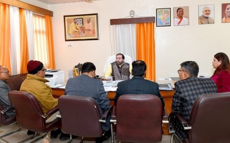 Lucknow: खाद्य एवं रसद विभाग की विभागीय समीक्षा बैठक सम्पन्न, खाद्य एवं रसद मंत्री द्वारा दिए गए आवश्यक दिशा निर्देश।