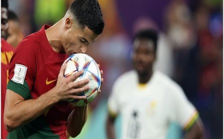 रोनाल्डो का पीठ से चमत्कारिक गोल भी अल-नस्र को जीत नहीं दिला सका! विजनाल्डम के दो गोलों से अल-एत्तिफाक ने 2-2 ड्रॉ पर रोका, 10 मैचों की जीत का सिलसिला टूटा। 