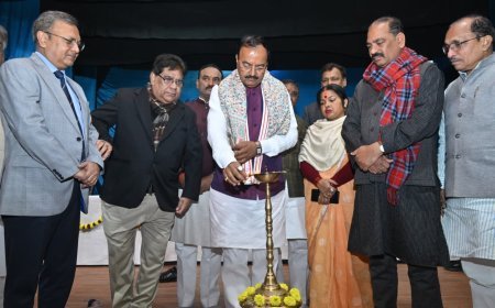 Lucknow : प्रयागराज में बंकिम चंद्र चट्टोपाध्याय की प्रतिमा स्थापित होगी, उप मुख्यमंत्री केशव प्रसाद मौर्य ने कहा- यह प्रतिमा रचयिता को सच्ची श्रद्धांजलि होगी