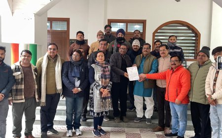 Lakhimpur : फिटनेस सेंटरों में पारदर्शिता की मांग को लेकर उद्योग व्यापार मंडल ने ज्ञापन सौंपा