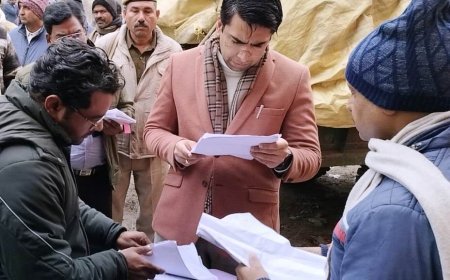 Hathras : मंडी समिति में बाजरा खरीद केंद्र का निरीक्षण, गुणवत्ता और टोकन व्यवस्था सुधारने के निर्देश