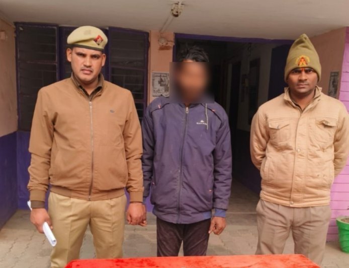 Amethi : नशा मुक्त अमेठी अभियान में पुलिस ने स्मैक तस्कर को किया गिरफ्तार