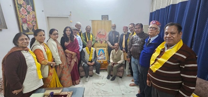 Agra: ताज लिटरेचर क्लब की काव्य संध्या में ब्रजभाषा और हिंदी काव्य का संगम। 