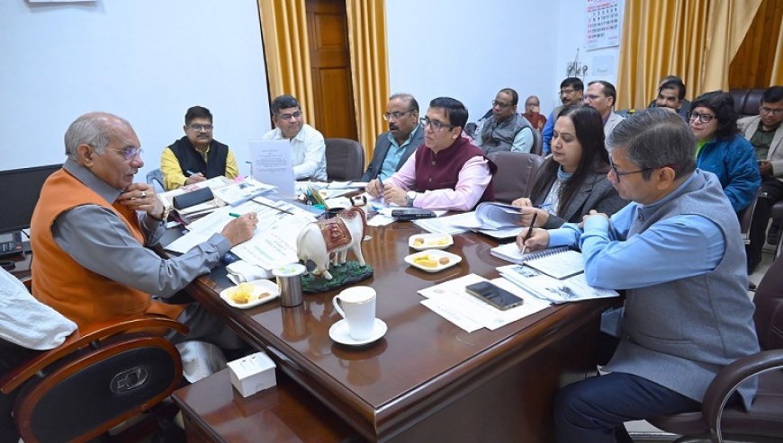 Lucknow: पशुधन मंत्री धर्मपाल सिंह ने सभी गोआश्रय स्थलों की सघन समीक्षा की, कई जनपदों में अनियमितता पर कड़े निर्देश। 