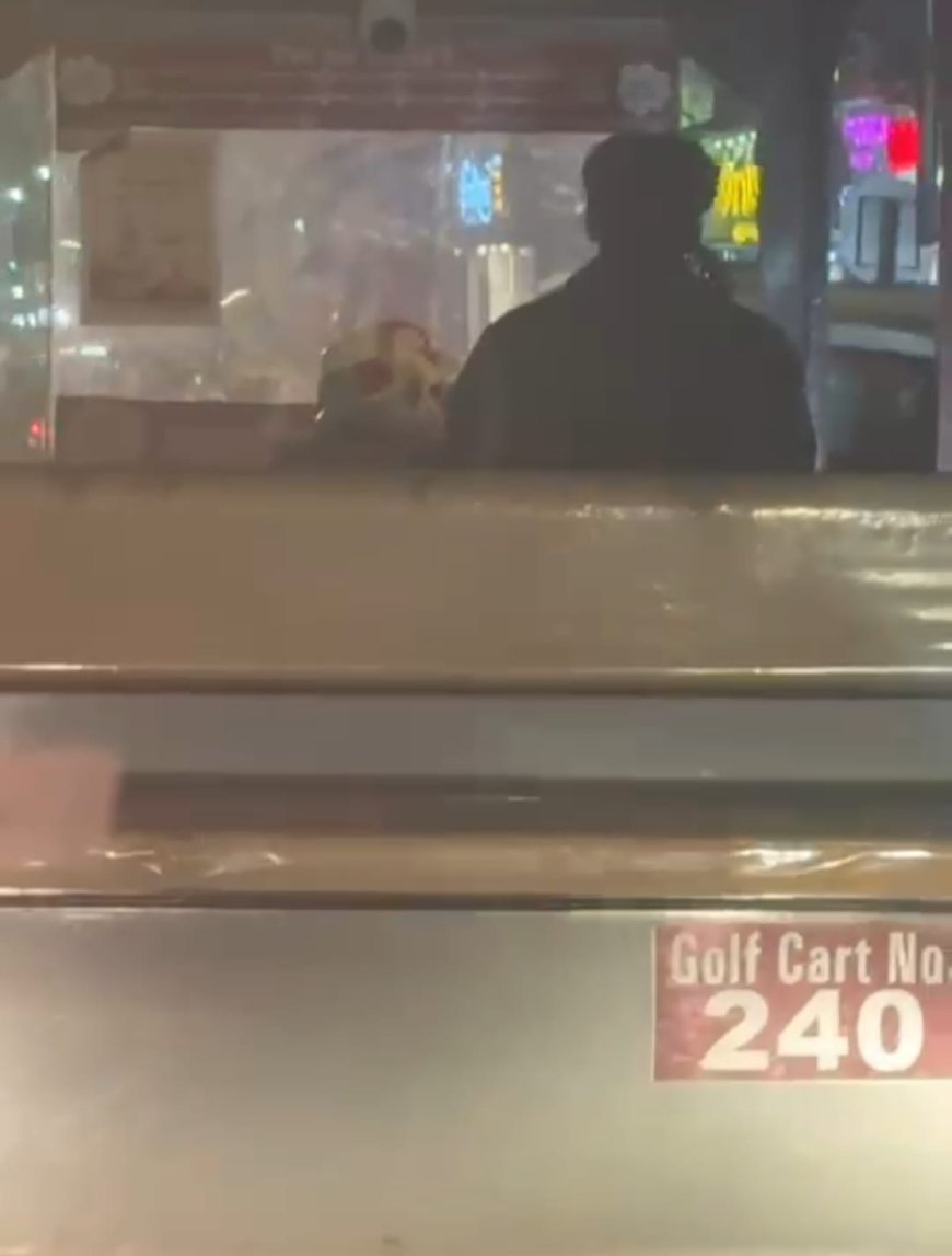 Ayodhya : रामपथ पर गोल्फकार्ट चलाते मोबाइल देखने वाले ड्राइवर का वीडियो सोशल मीडिया पर वायरल, लोग पुलिस कार्रवाई की मांग कर रहे