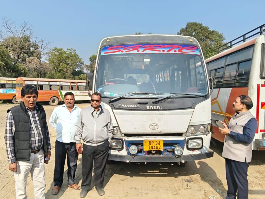 Sitapur : परिवहन विभाग ने हरगांव-नैपालापुर मार्ग पर तीन निजी बसें सीज कीं, जुर्माने से 3 लाख से अधिक राजस्व