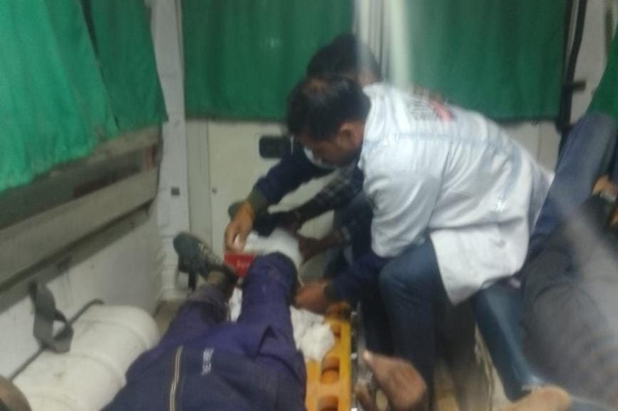 Sitapur : लहरपुर भदफर मार्ग पर बिलरिया में दो मोटरसाइकिलों की जोरदार टक्कर, तीन युवक बुरी तरह जख्मी