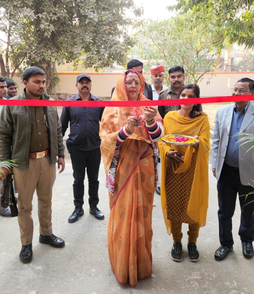 Hardoi : राजकीय छात्रावास हरदोई के सौंदर्यीकरण भवन का हुआ शुभारम्भ, जिला पंचायत अध्यक्ष प्रेमावती पीके वर्मा ने किया विद्यार्थियों को समर्पित