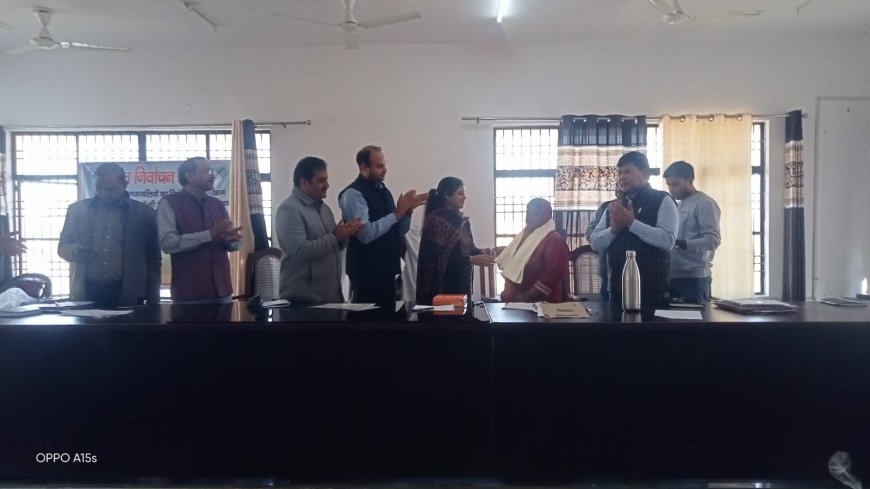 Hardoi : शाहाबाद में 93 BLO और सुपरवाइजरों को SIR कार्य के लिए उपजिलाधिकारी ने सम्मानित किया