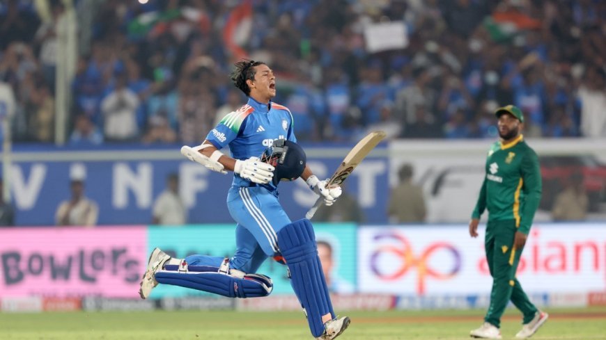 यशस्वी जायसवाल ने ताबड़तोड़ बल्लेबाज़ी करते हुए अपना पहला वनडे शतक जड़ा, भारत को 9 विकेट से दिलाई सीरीज