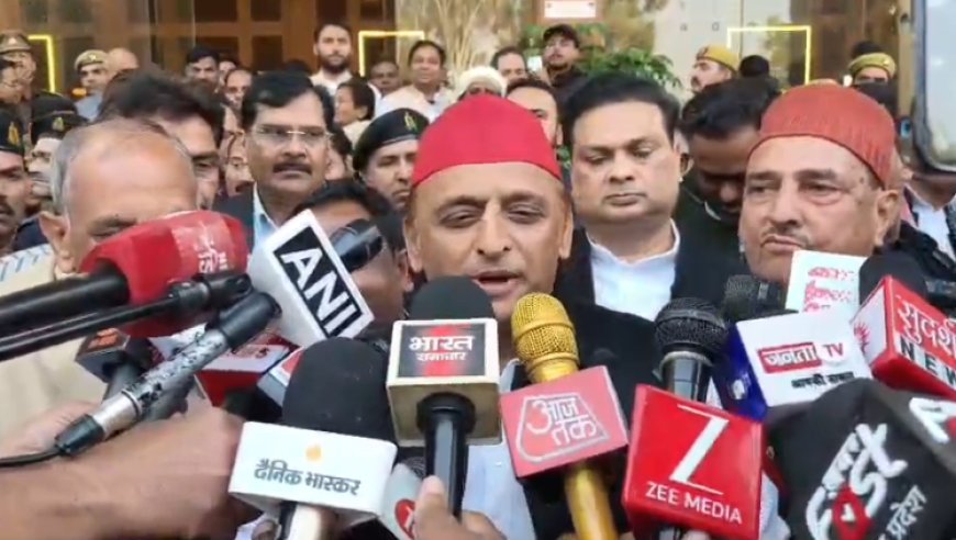 Saharanpur : सहारनपुर में शादी समारोह के दौरान अखिलेश यादव ने वोटर लिस्ट में नाम काटने का आरोप लगाया, अर्थव्यवस्था पर सवाल उठाए