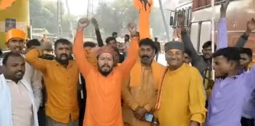 Sant Kabir Nagar : बंगाल में बाबरी मस्जिद शिलान्यास पर संत कबीर नगर में बजरंग दल का विरोध, जिला संयोजक ने दी चेतावनी