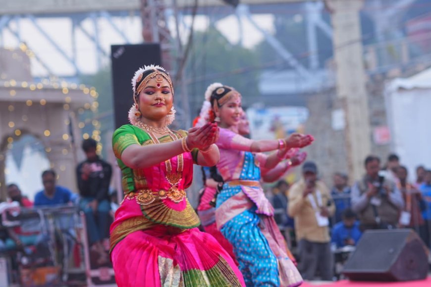 Varanasi : काशी तमिल संगमम 4.0 के छठे दिन नमो घाट पर सांस्कृतिक संध्या, जोगिया गीत पर झूमे दर्शक