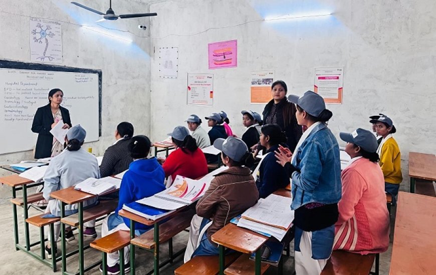 Lucknow: युवाओं को रोजगार से जोड़ने की दिशा में योगी सरकार की पहल, कौशल विकास केंद्रों की गुणवत्ता पर विशेष फोकस। 