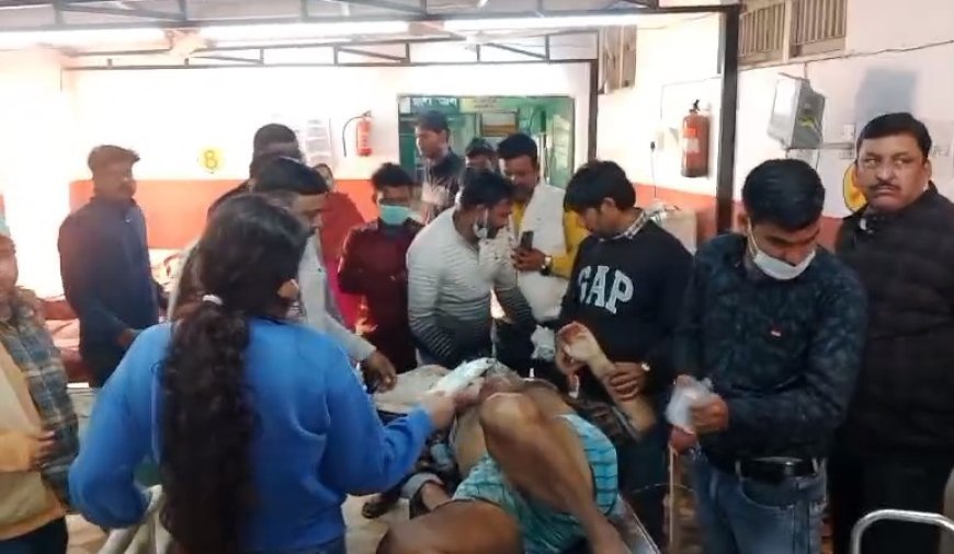 Hardoi: राइफल साफ करते समय गोली चलने से रिटायर्ड बैंक मैनेजर घायल, लखनऊ रेफर। 