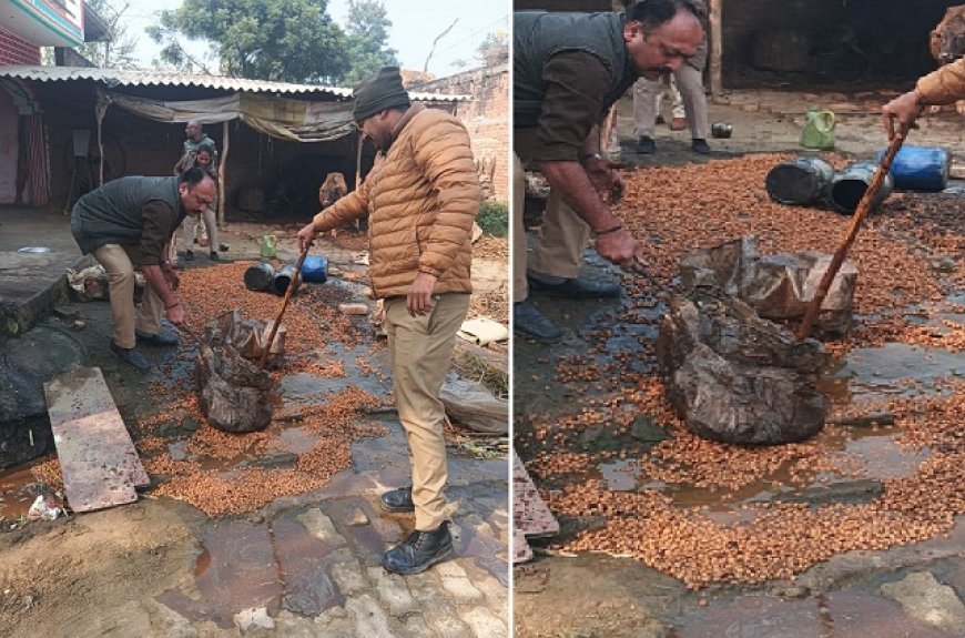 Barabanki: आबकारी विभाग की बड़ी छापेमारी, 65 लीटर अवैध शराब बरामद, दो गिरफ्तार। 