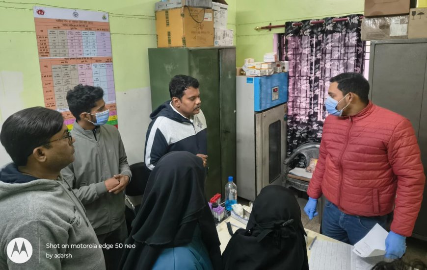 Sitapur : डीएम ने साण्डा सामुदायिक स्वास्थ्य केंद्र और प्राथमिक विद्यालय का औचक निरीक्षण किया, कई खामियां मिलीं