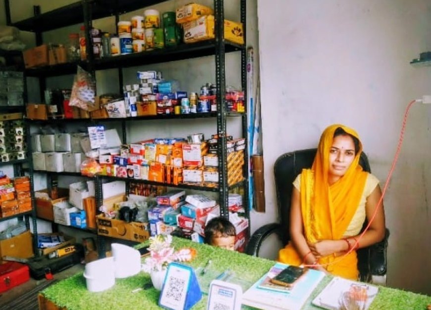 Lucknow: सीएम योगी के विजन का दिखने लगा असर, आत्मनिर्भर बन 2,50000 तक कमाने लगीं ग्रामीण महिलाएं। 