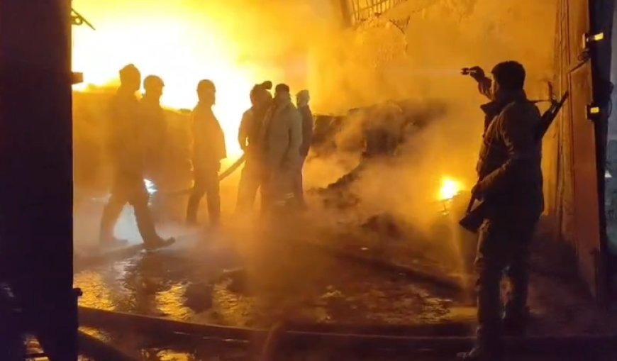 Saharanpur : सहारनपुर के ट्रांसपोर्ट नगर होजरी गोदाम में भीषण आग